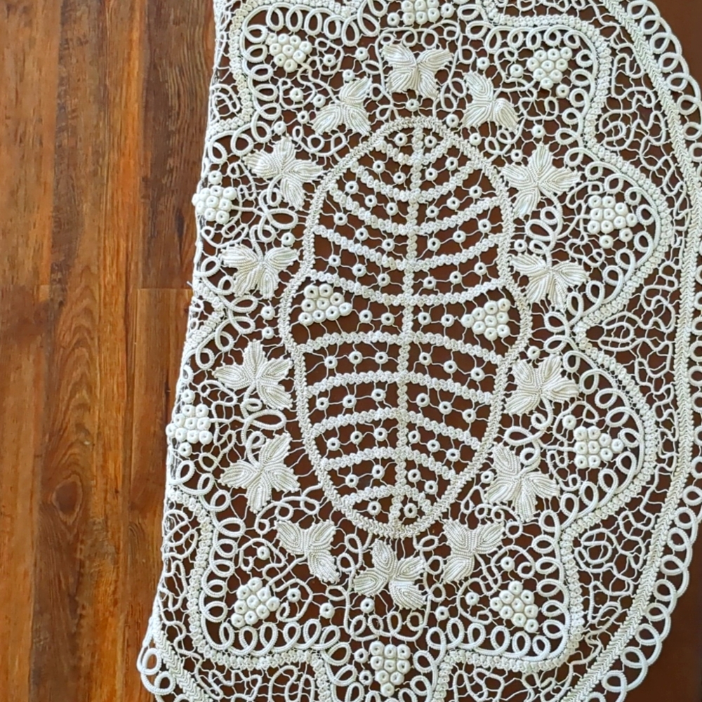 Grape 🍇 vine doily, handmade in Romania - Picture 1 of 10